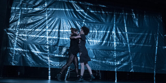 Sonja Pregrad i Ana Kreitmeyer - Tamo vani