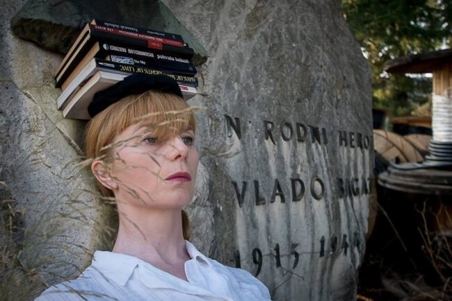 Nikolina Majdak – Podržavam / Noć performansa Zadar, 2021. / Photo: Krešimir Sorić Nikolina Majdak - Podržavam / Noć performansa Zadar, 2021. / Photo: Krešimir Sorić