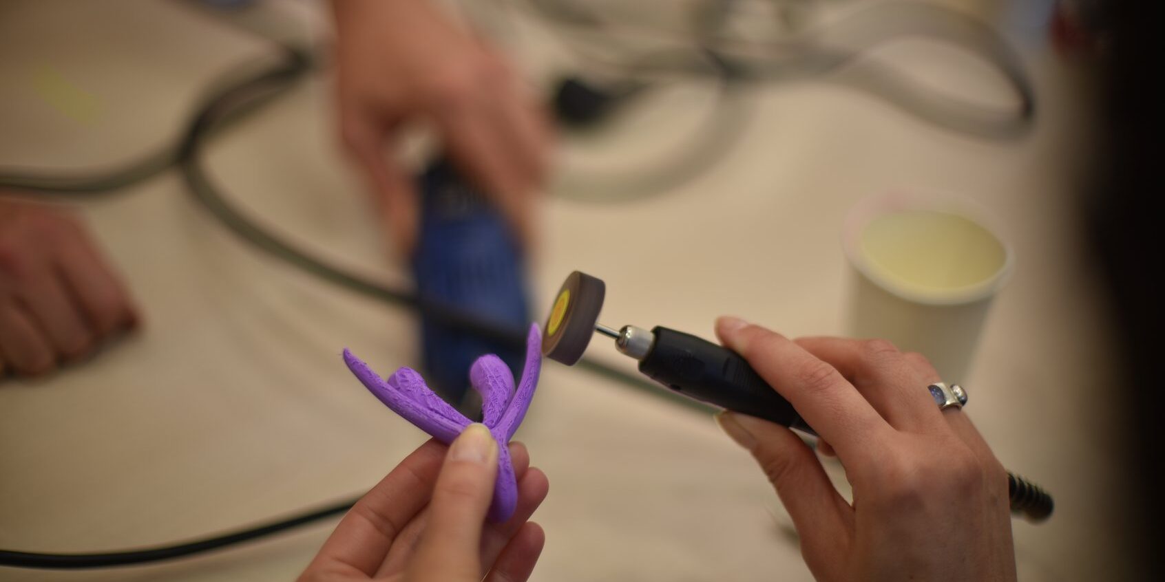 Lovro Dujnić: Radionica 3D printanja klitorisa / Queer Zagreb Sezona 2019 / Photo: Silvija Dogan, This is a Domino project!