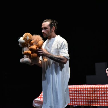 Miran Kurspahić & Rona Žulj: VICTIMS4LIFE – Žrtve za život / Festival Perforacije 2019, photo: Silvija Dogan / This is a Domino project!