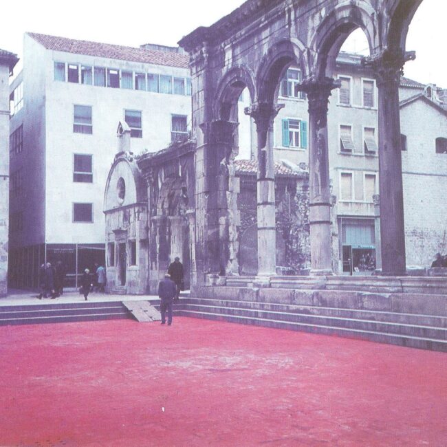 1968_Crveni peristil