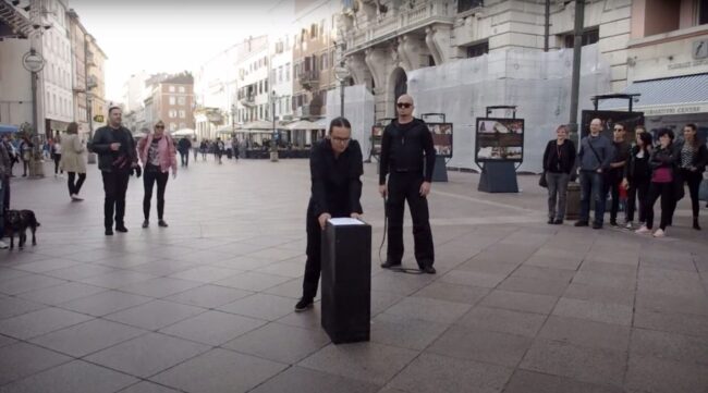 Nika Rukavina - Word Whipping, 2017. - Povijest političkog performansa