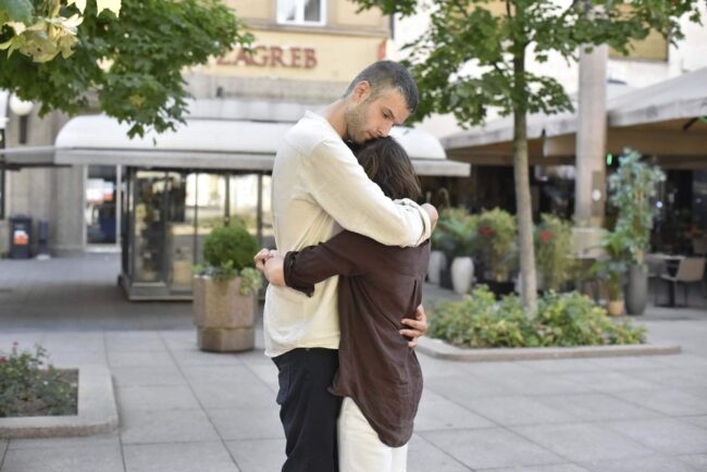 Igor Zenzerović – Studija jednog zagrljaja Igor Zenzerović – Studija jednog zagrljaja