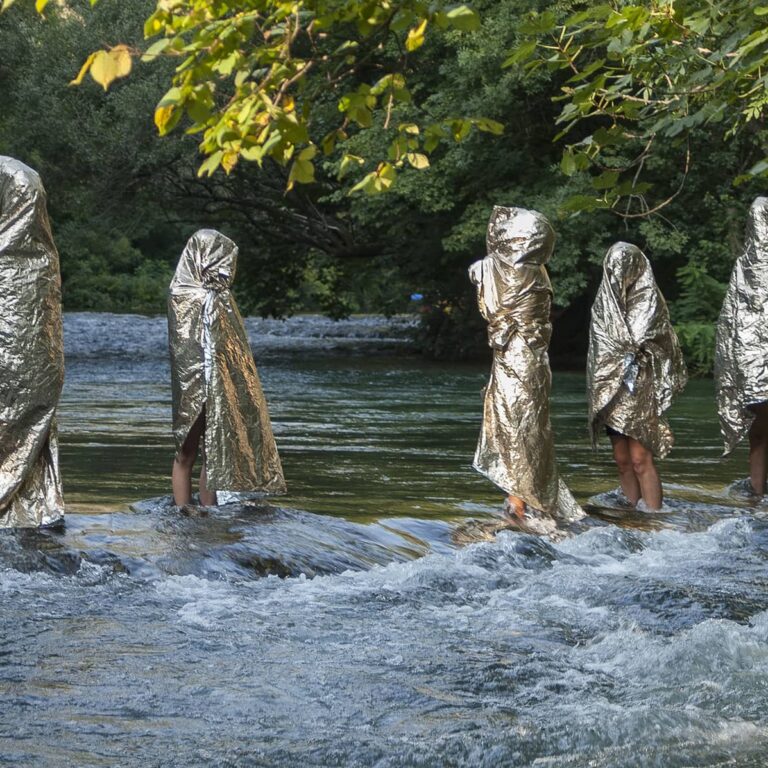 Most, instalacijski performans na Cetini