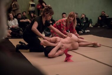 Wagner Schwartz – La Bête (Palais de Tokyo) _ Photo: Benoit Cappronnier